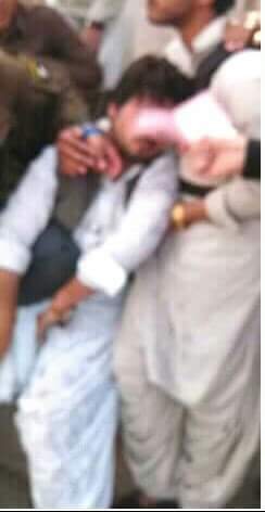 khaiberpanizai's tweet photo. انضمام بلوچ جو دھرنے میں شیلنگ کی وجہ سے شدید بیمار ہے ۔ ان کا دھرنہ hecکہ ٹیسٹ کہ خلاف تھا جسمیں بے ضابطگی ہوئ تھی ۔ #ReconductBMCtest #BolanMedicalCollege @atifthepoet @AWGoraya @PIRDHAN_BALOCH https://t.co/zgPpGUK3PI