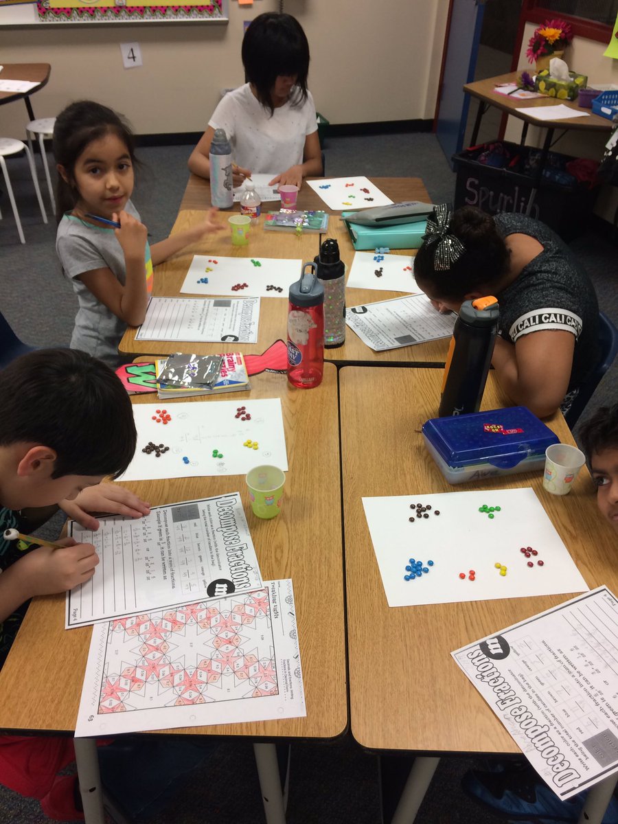 AmySpurlin1's tweet photo. Decomposing and adding fractions with M&amp;Ms😋 @cisdpowell https://t.co/DqjLiAjRRW