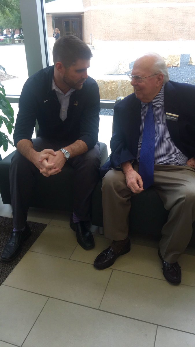 Coach_Ingraham's tweet photo. In a quiet corner in a crowded room... Incredible experience sharing college football and Masters stories with Verne Lundquist. (He's got a few more than I do) He is an absolute legend. Thank you for all you do Verne! https://t.co/27qal8XeL1