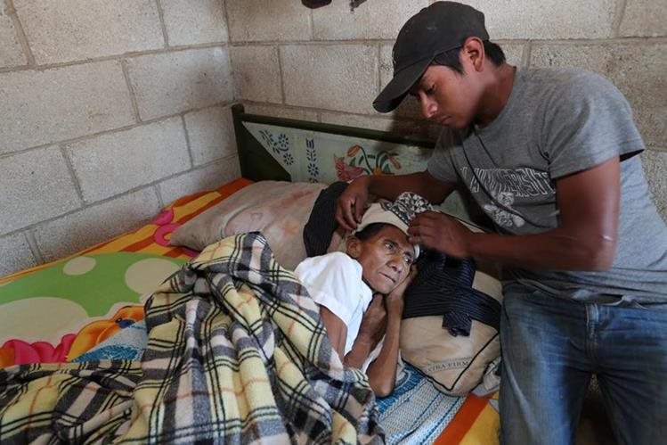 ProjectFactsL's tweet photo. @FLOTUS @Dylanesque2604 @WhiteHouse The world needs good people (Photo: Banana Republic Corruption reality);  soon to visit Guatemala-Honduras @nikkihaley @realDonaldTrump @mike_pence https://t.co/v6Rn8xEhTV