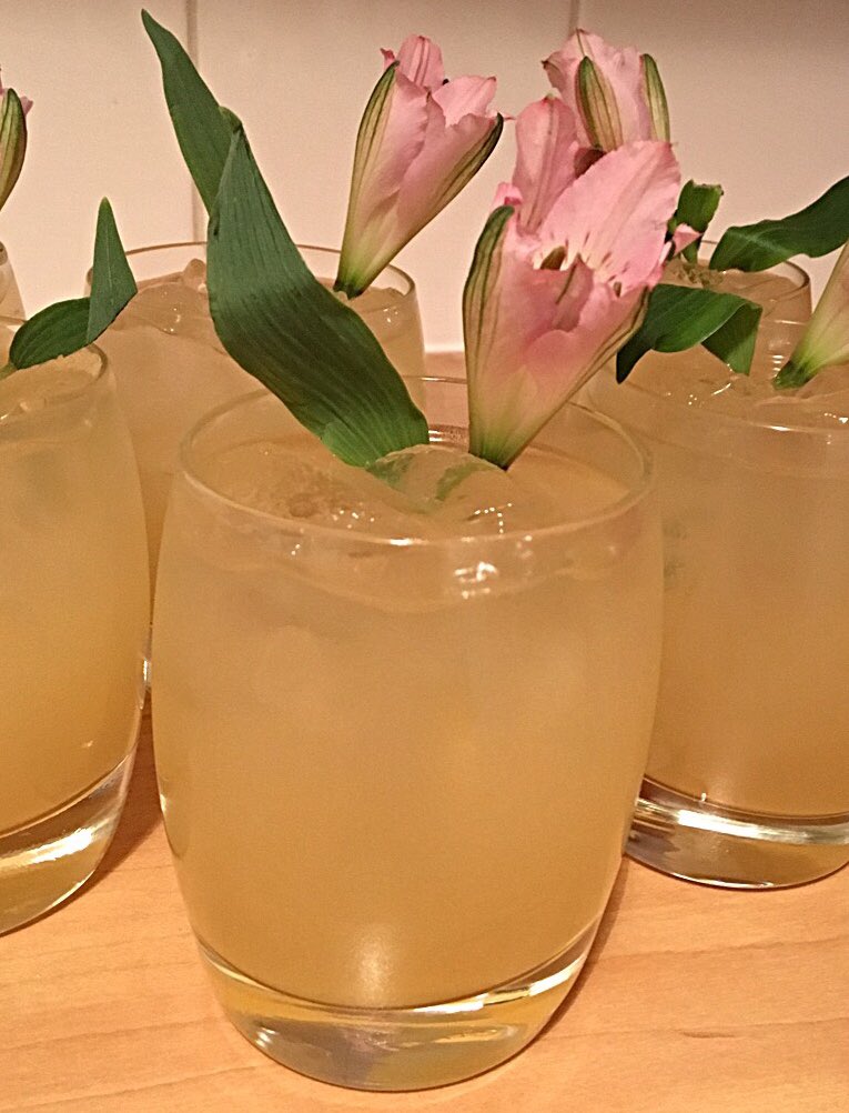 VintageC0cktail's tweet photo. We’re back in Boghall tonight with the lovely Diane &amp; her friends They enjoyed a #BasilGrande Our very own #RhubyRomaine And a classic #Mojito Thanks for having us girls, a pleasure as always! #cocktails #Bathgate #Friends #rhubyliqueur #Friday #FridayFeeling https://t.co/NJ4DfApwVJ