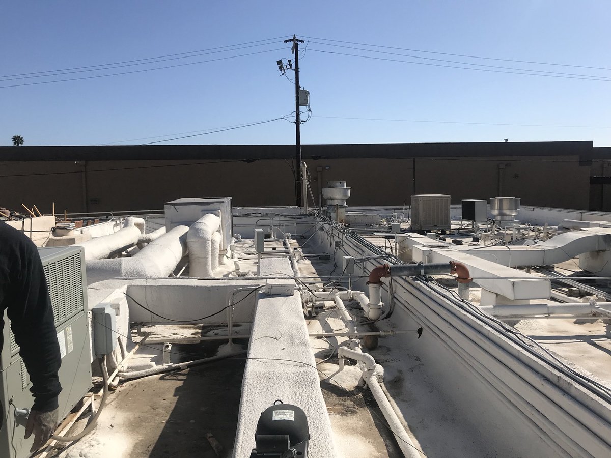 CoatingNextgen's tweet image. #flatroof #totalnightmare #leaking #wehavesolutions #nextgen #roofing