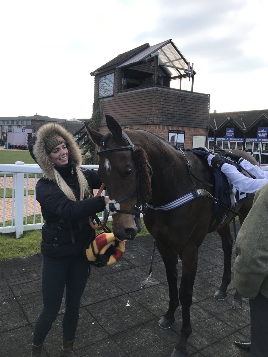corbsinger's tweet image. The boy did us proud again today coming 3rd at 33-1 after going up 3 grades 😁😍 Outer Space is a little cracker and you can be involved for only £40 a week 🏇🏇🏇💙💛💙💛