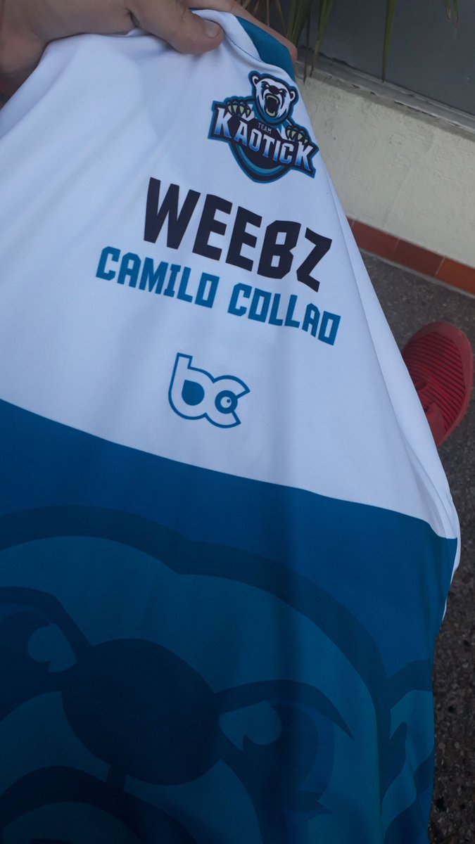 TeamKaotickLA's tweet photo. Esta sera nuestra indumentaria que usaremos como equipo el dia de mañana en la LAN organizada por @AllianceChile @GamerHouseCL @sachor
Grande @Bestiacreativa https://t.co/il79SuT1D3