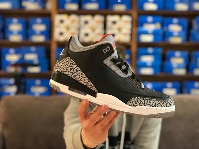 SneakerAnnexe's tweet photo. Latest video now LIVE!!! YouTube link in the bio 🎥
.
Lance gets his hands on some sure fire classics, and gets some BERLINS 👀😲
.
#theannexe #nike #jordan #blackcement #trainers #sneakers #youtube #video #banter #igsneakercommunity #hskicks #michaeljo… https://t.co/deSs7RuA44 https://t.co/DVxfgyLgFk