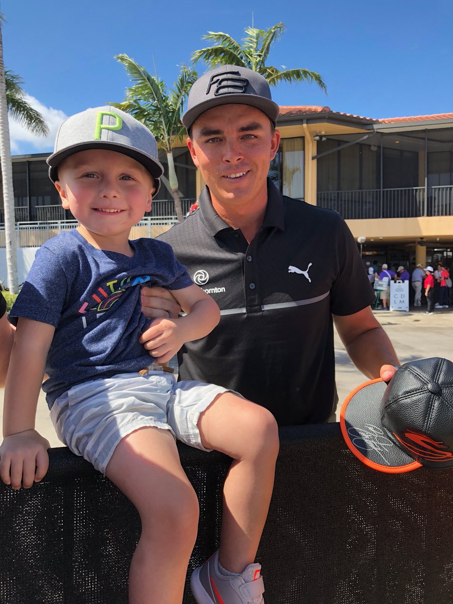 inspotour's tweet photo. That’s why we love Rickie Fowler! Taking some time to hang with another winner of his #successshot challenge! https://t.co/OJqLbAutpe