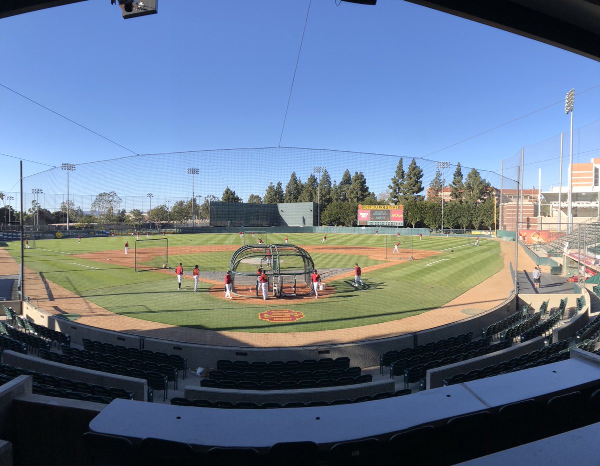 USC_Baseball's tweet photo. #Gameday prep work. #FirstPitch in just about 2 hours. #TrojanReady https://t.co/KgrAPNu3kS