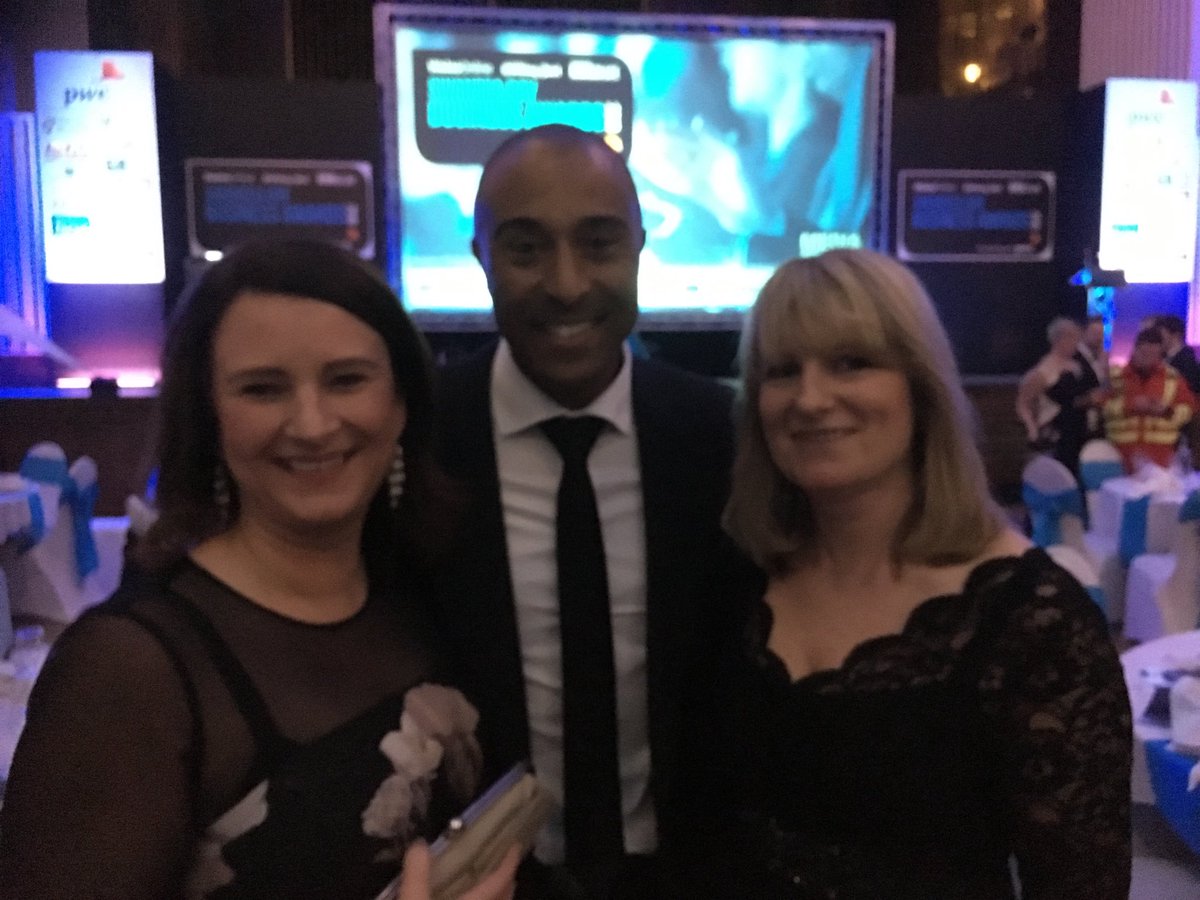 MargaretInman's tweet photo. #Swanseabaybizawards2018 #uwtsd proud sponsor with an amazing ambassador https://t.co/bI2s3koFu7