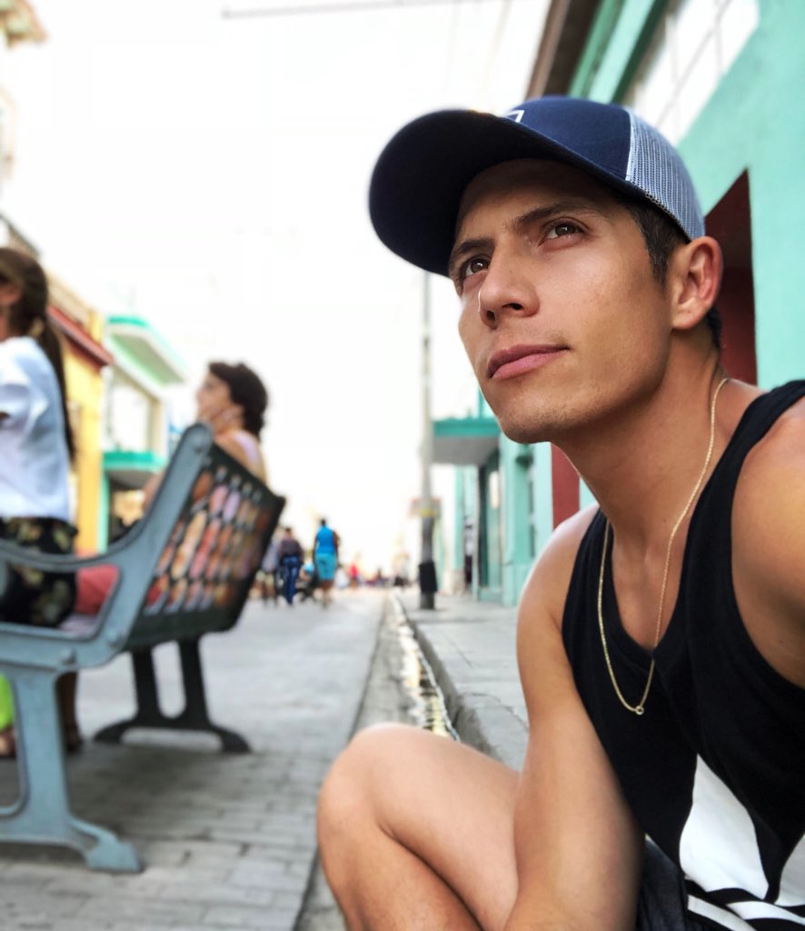 SoyFerCorona's tweet photo. Dónde ando? 🤠🤷🏻‍♂️✈️ https://t.co/PbKYw7bUE9