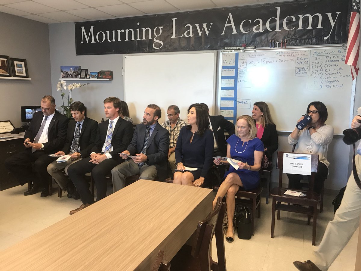ATM Academy of Law, Court Room dedication! Thank you Patino Law Firm. @PatinoLawFirm <a href="/LawSharks_/">Law Sharks 🦈</a> @SallyAlayon <a href="/StephanieMTudor/">Stephanie M. Tudor</a>