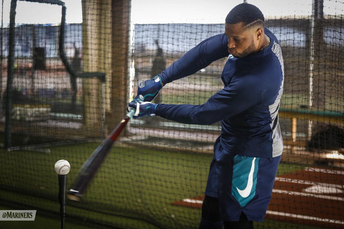 Mariners's tweet photo. 🗣️ It's #MarinersFanFriday! Smash that RT button for a chance to win a pair of Nike shorts from the @MarinersStore.
No purchase necessary. Enter by noon tomorrow, 2/24/18. Rules: https://t.co/lTUxl91gYq https://t.co/XBXMe1qSbP
