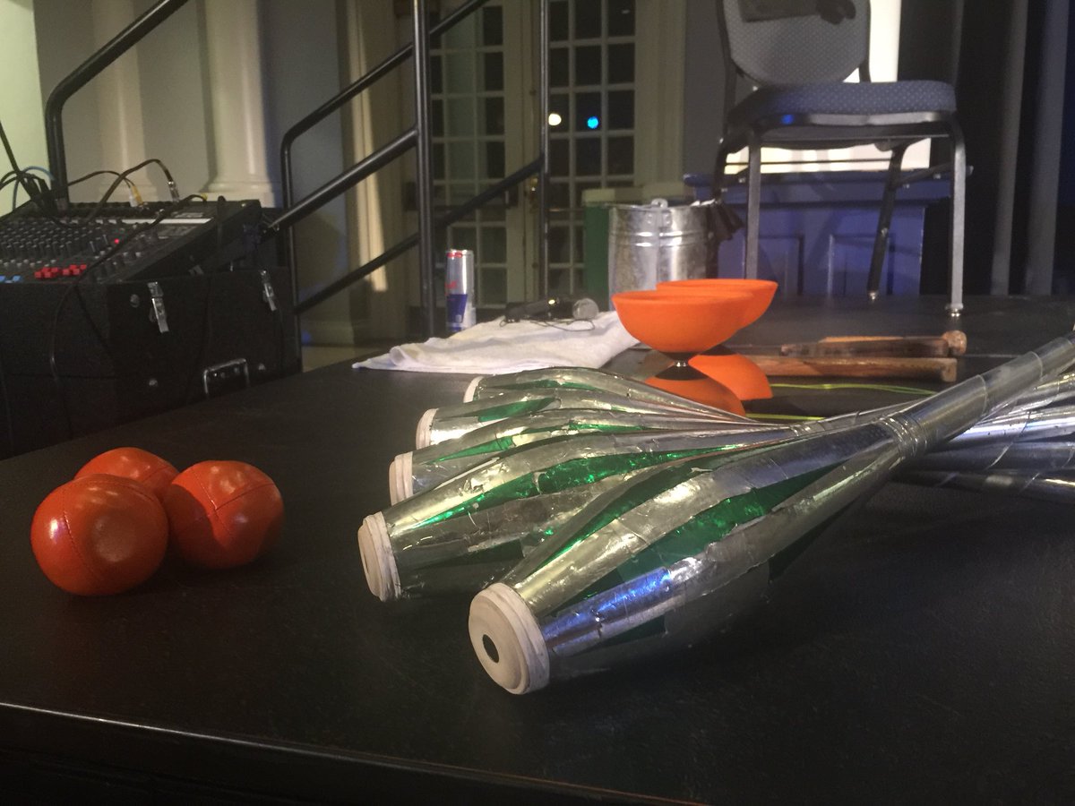 LancerPro's tweet photo. Juggler Nick Pike is here tonight! Come out to Lankford Ballroom! 🤹♂️#lppresents https://t.co/GUVrD0uIHD