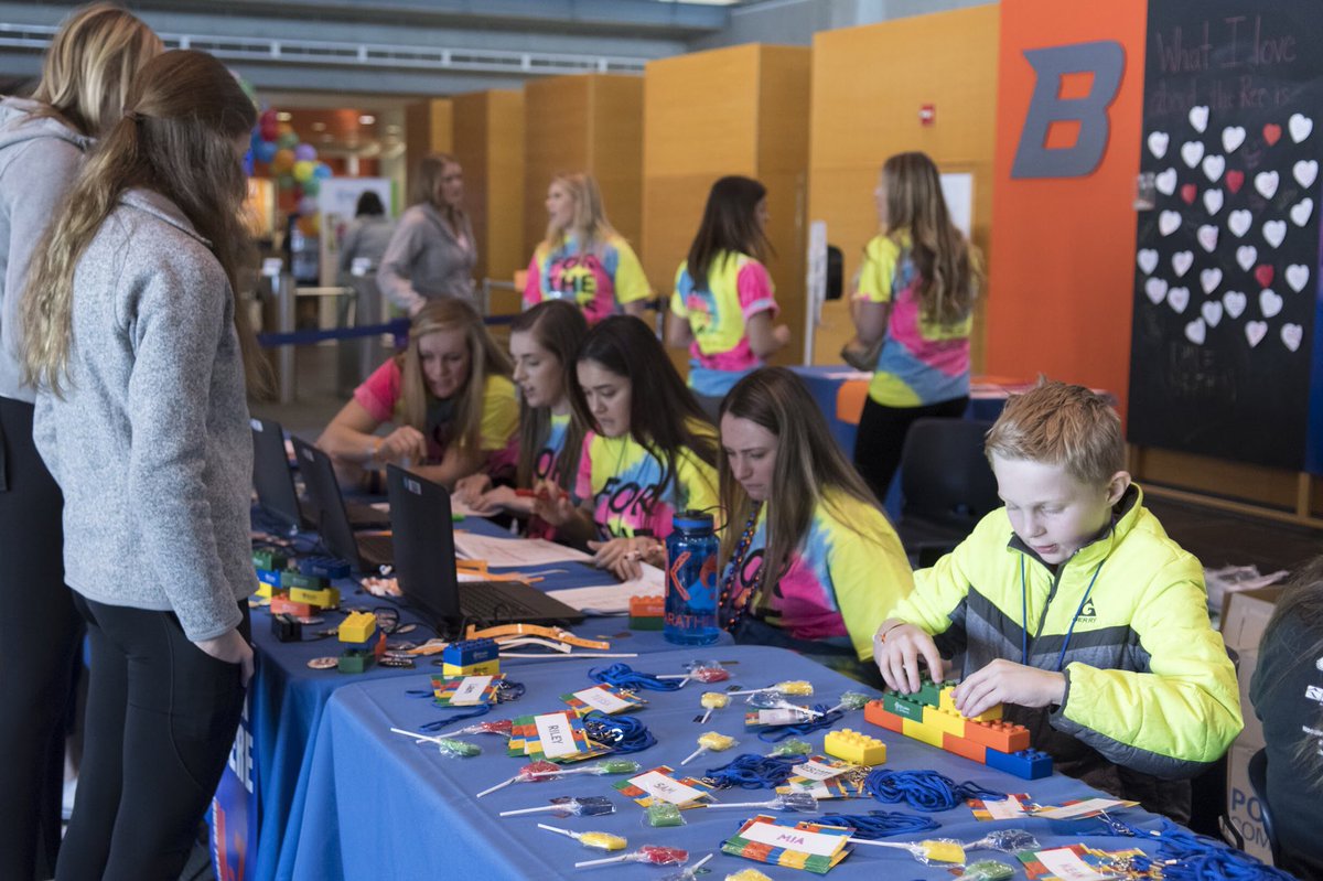BoiseState's tweet photo. .@boisestatedm has kicked off @BoiseStateRec for 17 epic hours of dancing, fundraising and fun for @StLukesHealth Children’s Hospital. 💙🧡 Learn more at https://t.co/kJniG96mRF #boisestate #WeAreBroncos #forthekids #boisestatedm https://t.co/gOw6h1fTOw
