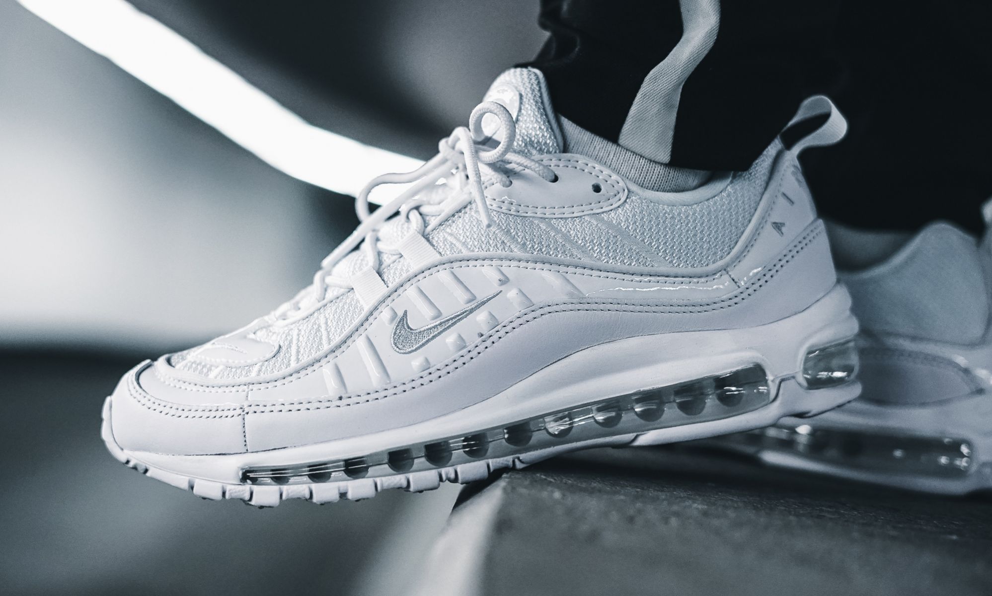 am98 triple white