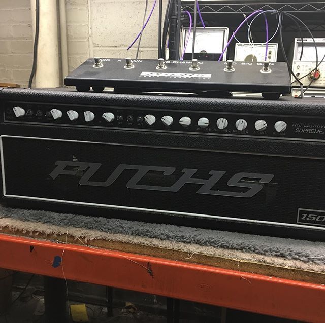 FuchsAudio's tweet image. We just got back a killer 150-w 4x 6550 Tripledrive Supreme !! No longer in production and there were only a small amount made in 150 watts. Contact sales@fuchsaudio.com for particulars. #fuchsaudio #fuchsaudiotech #fuchsaudiotechnology #fuchstds150 #gre… ift.tt/2onITev