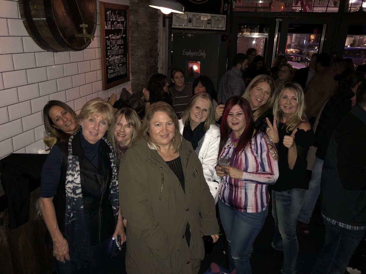 TeamKillyonly's tweet image. #SelfiesForKilly #KillyLiveWeek @ 3 monkeys #KillySquad