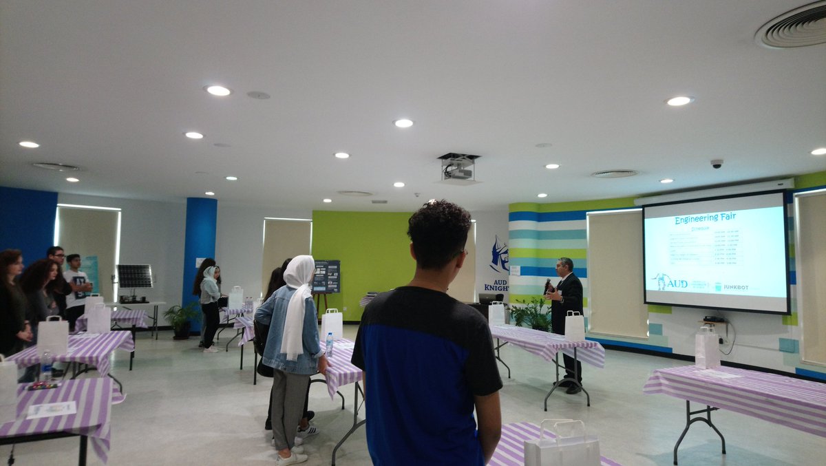 AUDengineering's tweet image. #HappeningNow #EngineeringFair @AUDubai first competition #SpaghettiTower after Dr. Salem Haggag, Chair of Mechanical Engineering Department, welcomed attendees