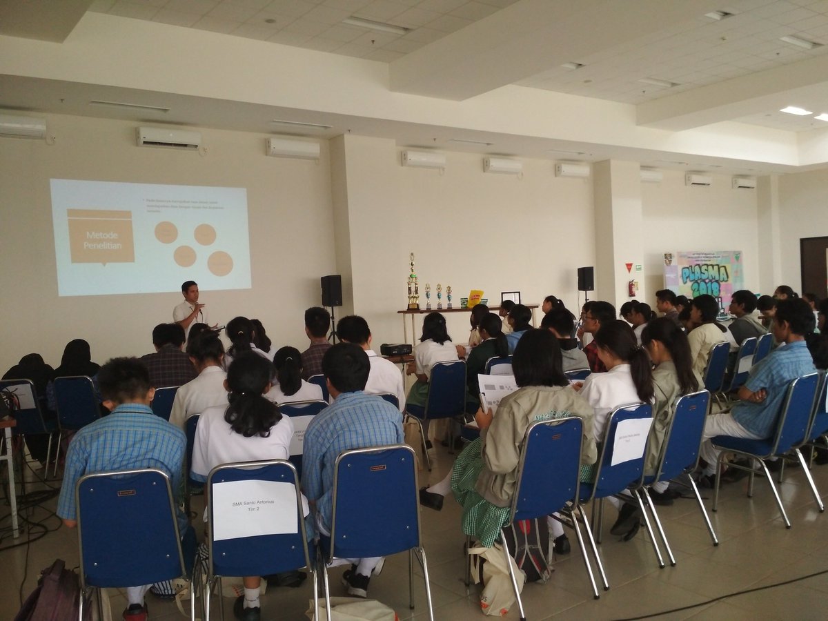 PlasmaUPM's tweet photo. Sesi II : Metodologi Penelitian 
Dibawakan oleh Laurensius Purbo Christianto https://t.co/8Xj4mGOgNL