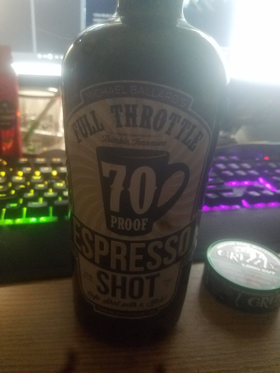 Simply_Sloshed's tweet image. Bottle 1 down #packdipspit