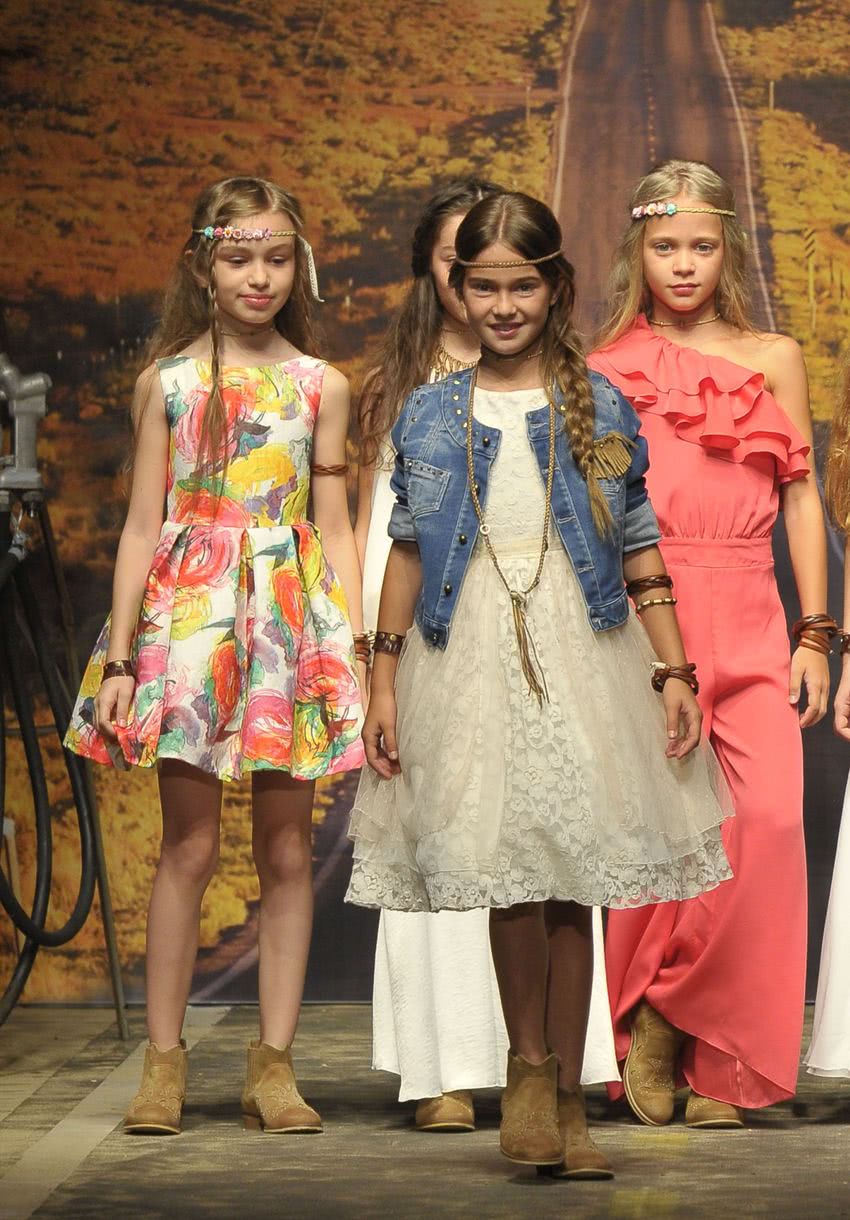 Twitter-এ Nuestros Hijos: "Vestidos niñas 2018 60 modelos en pasarelas https://t.co/p6R3w8q7CJ https://t.co/FynA9XvuHA" টুইটার