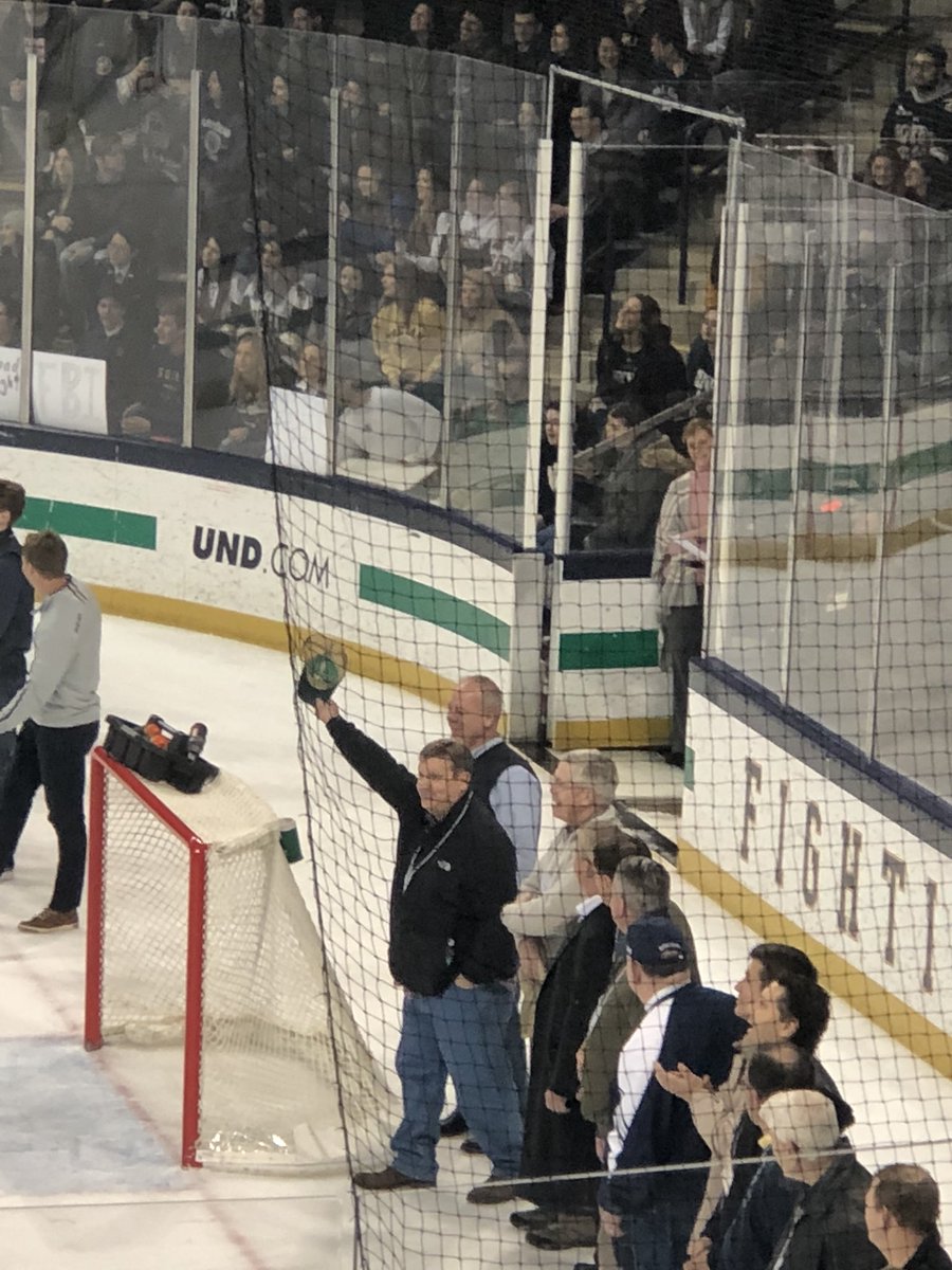 marybromano's tweet image. Irish hockey reunion #IrishVision