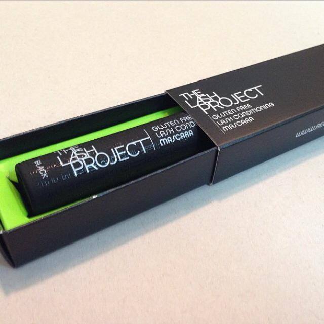 RedAppleLipstic's tweet photo. Wrapping up #RALlashweek with my favorite things about #thelashproject mascara. 1.The dryer formula =the mascara doesn't transfer easily onto my lids. 2.Being lightweight=it doesn't feel heavy on the eyes. 3. I can get an everyday lash or build it up for more drama ๐๐ #mascara https://t.co/TntOmWiEJJ