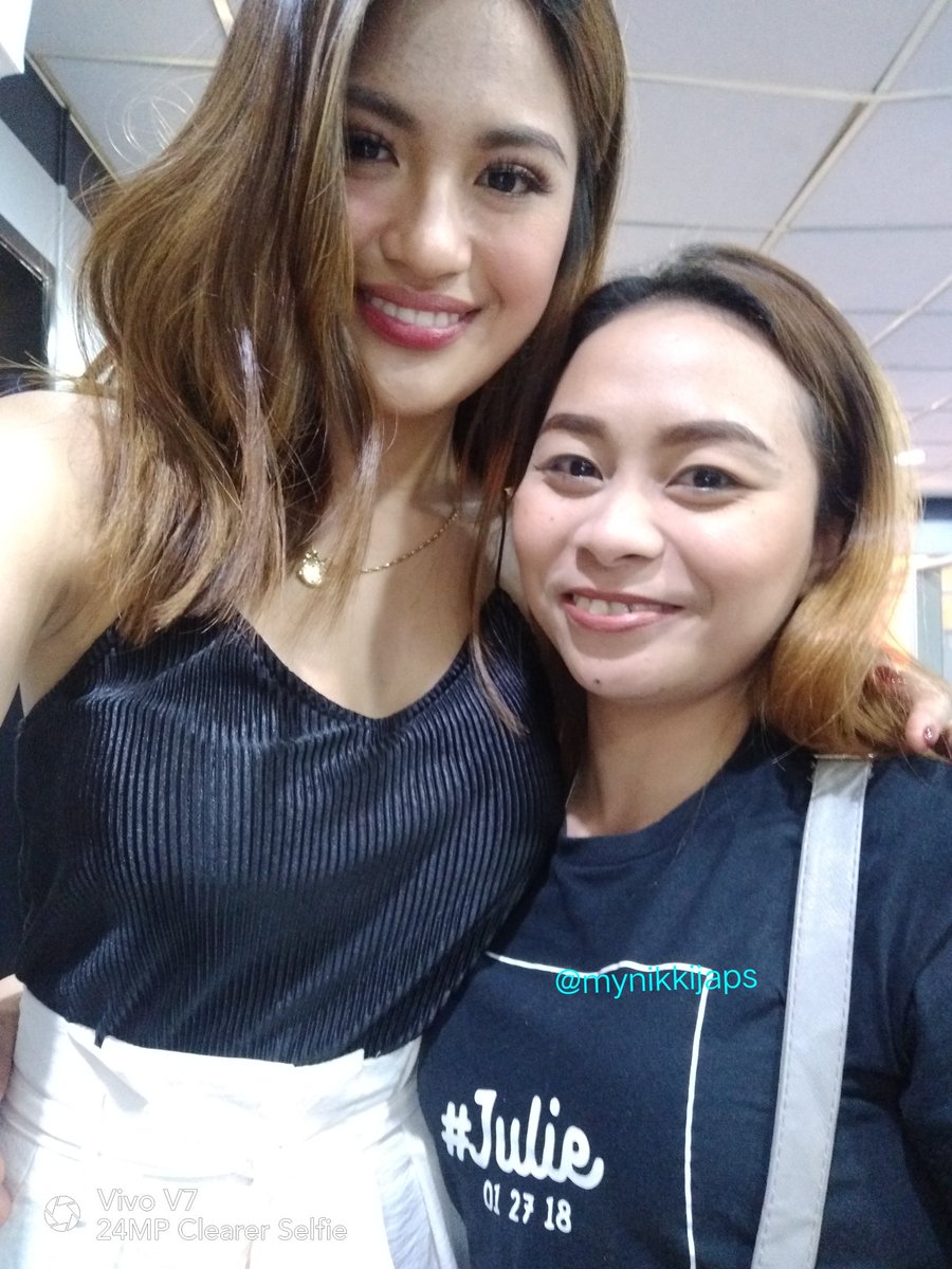 nikkihojilla's tweet photo. thanks JA @MyJaps sa paghawak ng cp... medyo nanginginig kasi ako eh.😍😍
#NothingLeftRadioTour https://t.co/eAHWvAl6WZ