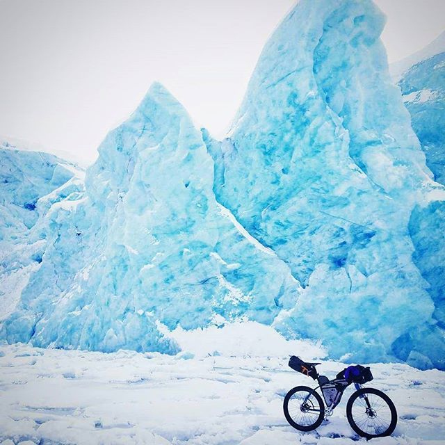 BelleEpoqueVelo's tweet photo. Cold #steel meets cold fins of ancient cobalt ice.
#Fatbikepacking #midfat #wintercycling #adventurecycling #glacier #ssbikepacking #singlespeed #singlespeedbikepacking #ridewtb #wtbRanger #weatherornot #bikemag #chriskingbuzz #bikepacking #bikewander #roamfree #paulcompone… https://t.co/eR7vgKxeEu