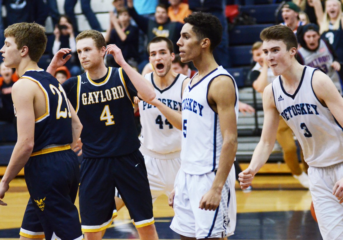 DrewKochanny's tweet photo. Petoskey's @shamgod_2 brought in his second buzzer-beater of the season to beat a BNC rival at home, 62-60 over Gaylord. Check for story soon... https://t.co/3qGD5b7DAL