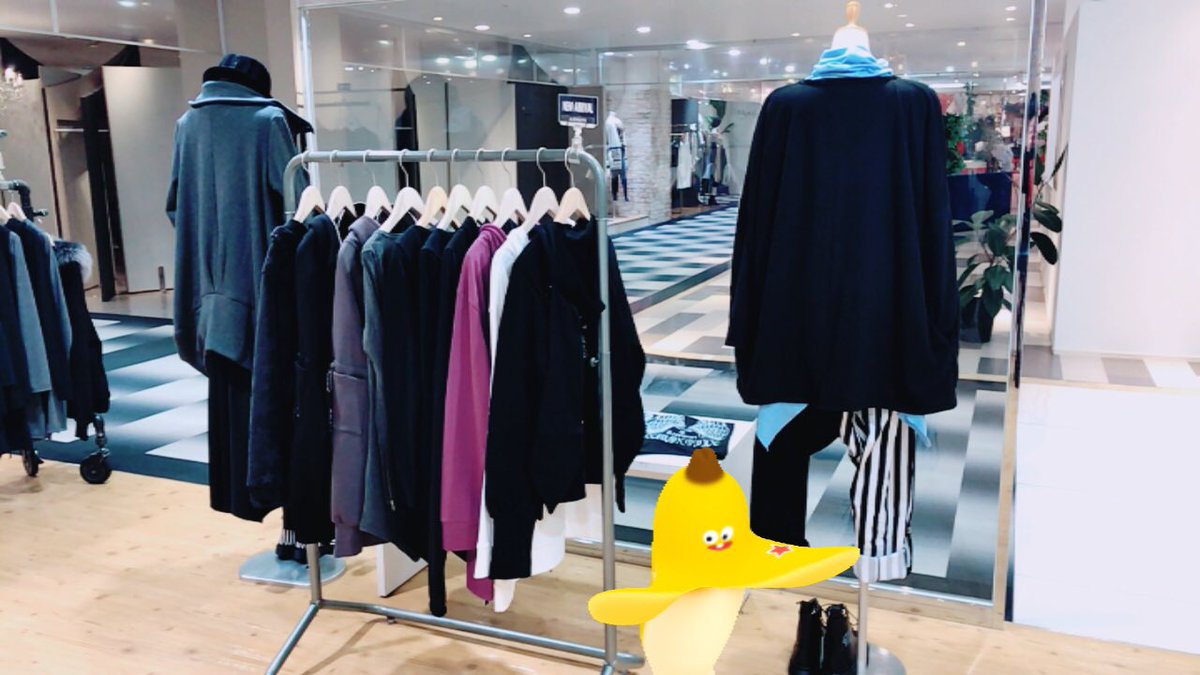 sendai_alg's tweet image. おはようございます😃☀
仙台店オープンしております‼️

本日新作商品入荷しました(*´꒳`*)❤️
サルエルパンツとコウモリプリントプルオーバー🦇✨
コウモリはスタッフゴリ押しの為、中心のラックに早速並べておりますので気になる方は是非お店に見に来てください☆