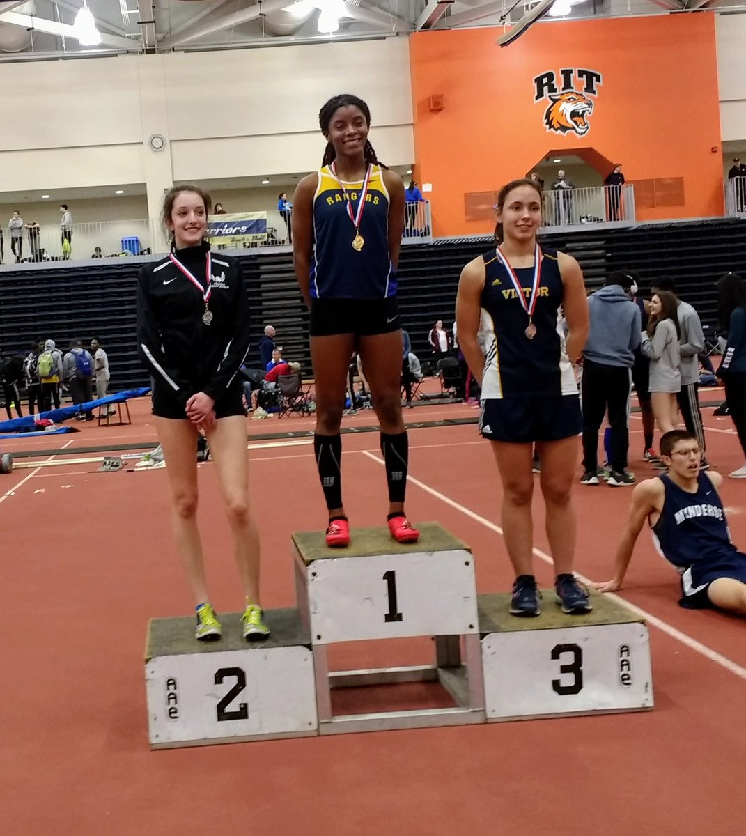 AQIrishTF's tweet photo. Megan McMullen qualifies for New York State Championships with a 2nd place finish in the 600m!! https://t.co/HeiEFFjCG0