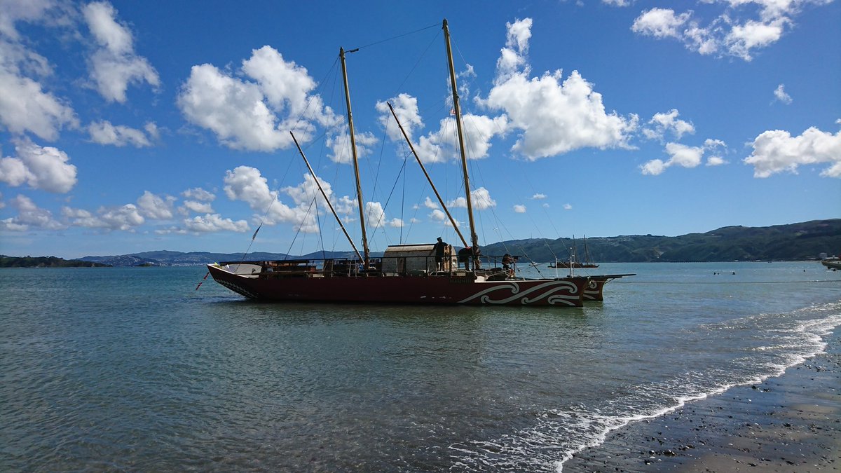 WildBayNZ's tweet image. Looking good on @PetoneBeach with a good size crowd enjoying the Waka's on the waters edge. @WgtnCC @nzfestival @Wellington_NZ #wellington #NZFestival #petone #petonebeach #waka