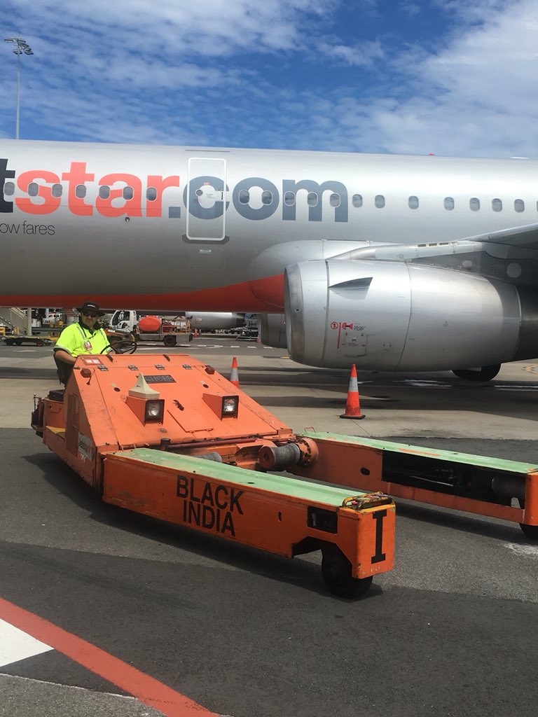 At Sydney airport even the tugs have names. Black India?? #TugLife #Tugs #TugsofTwitter @stockwine