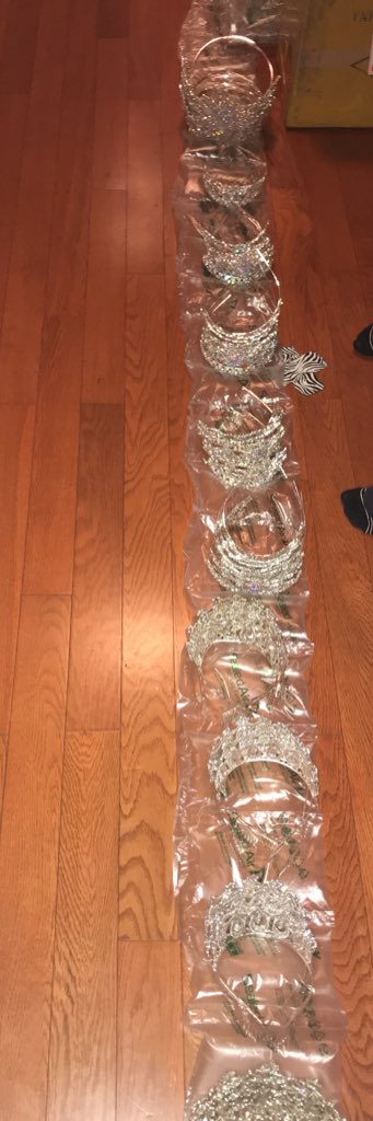 PageantsByMindy's tweet photo. Time for some crown organizing!! #march3rd #weareready https://t.co/aeObxz1CaZ