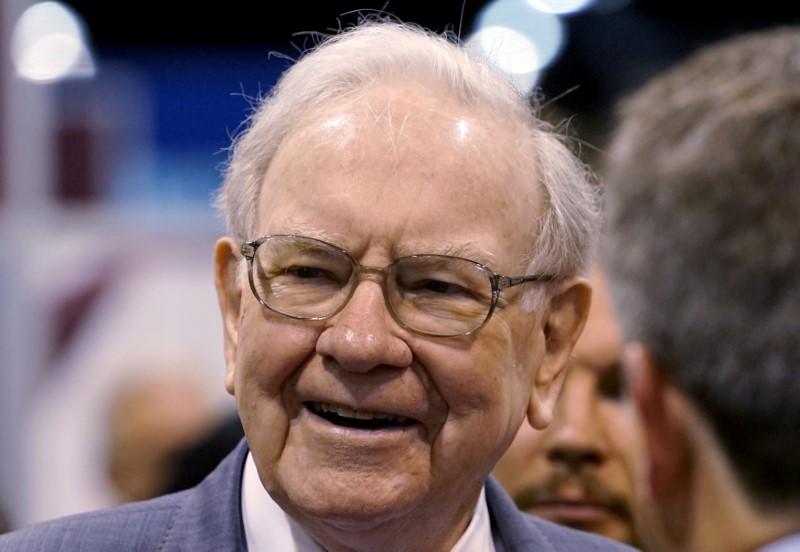 Reuters's tweet image. Billionaire investor Warren Buffett to retire from Kraft Heinz board reut.rs/2CfA5zT