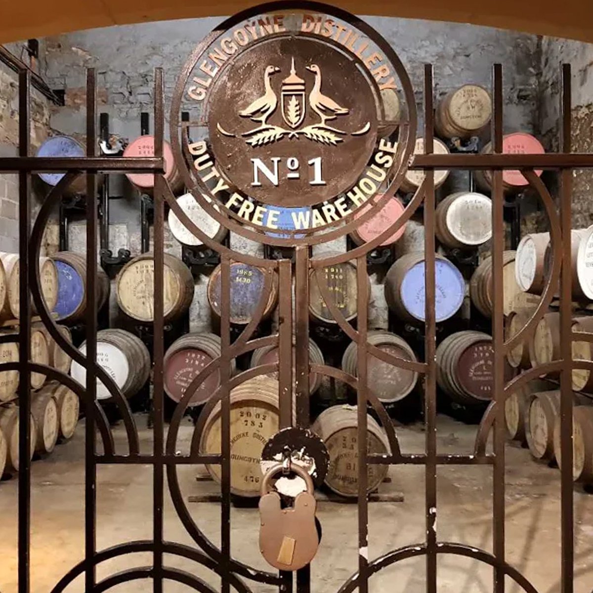 88Cask's tweet photo. #FlashBackFriday Safely behind closed doors @Glengoyne #DistilleryDiaries #ScottishWhisky #Glengoyne https://t.co/62aKjTU0o9
