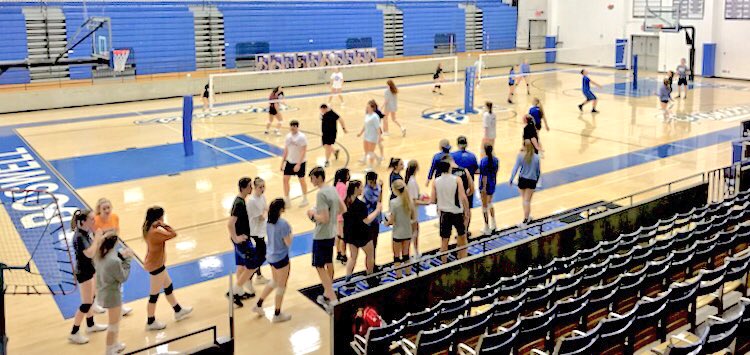 Boswell_LPVB's tweet photo. Our first Fast Fours was a great success! Over 70 players came out and had a great time with us! Thank you for coming out! If you missed it, our next one is March 23rd. Join us and have fun! #LPVB #FastFours https://t.co/rOimjNdK1V