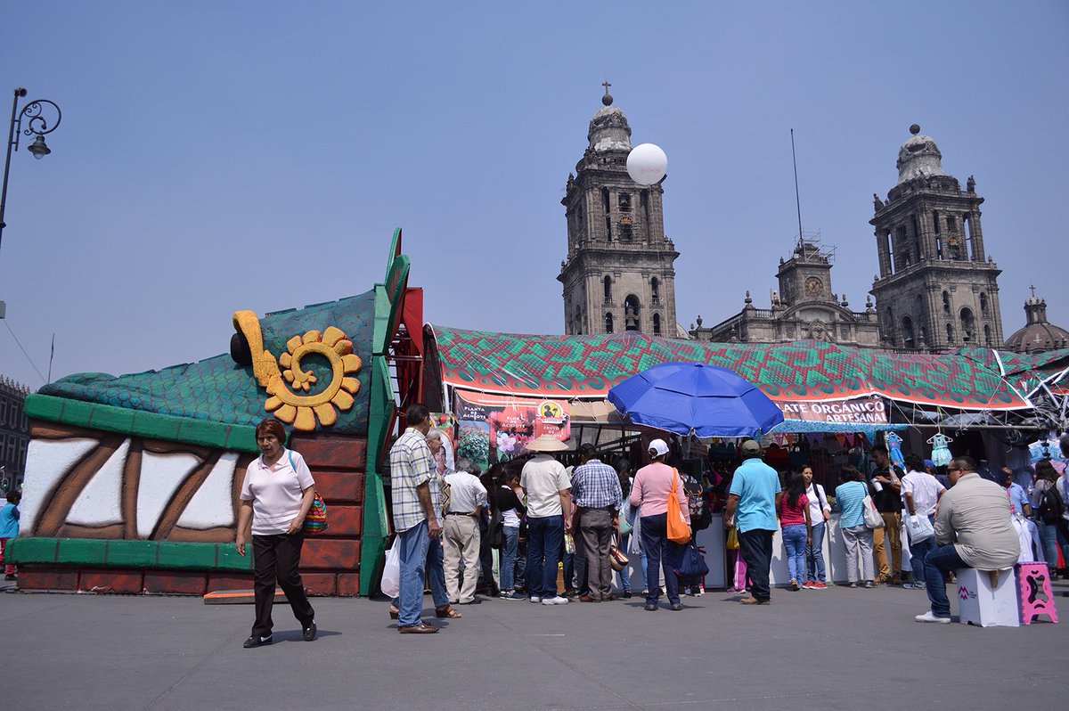 MarVanmx's tweet photo. Asiste al Zócalo de la CDMX donde se realizará la feria "México en el Corazón de México”, hasta el 25 de febrero, en la cual participan 30 estados del país y hay más de 80 actividades, gastronomía, cultura y artesanías. https://t.co/bM5Yc3eMNQ