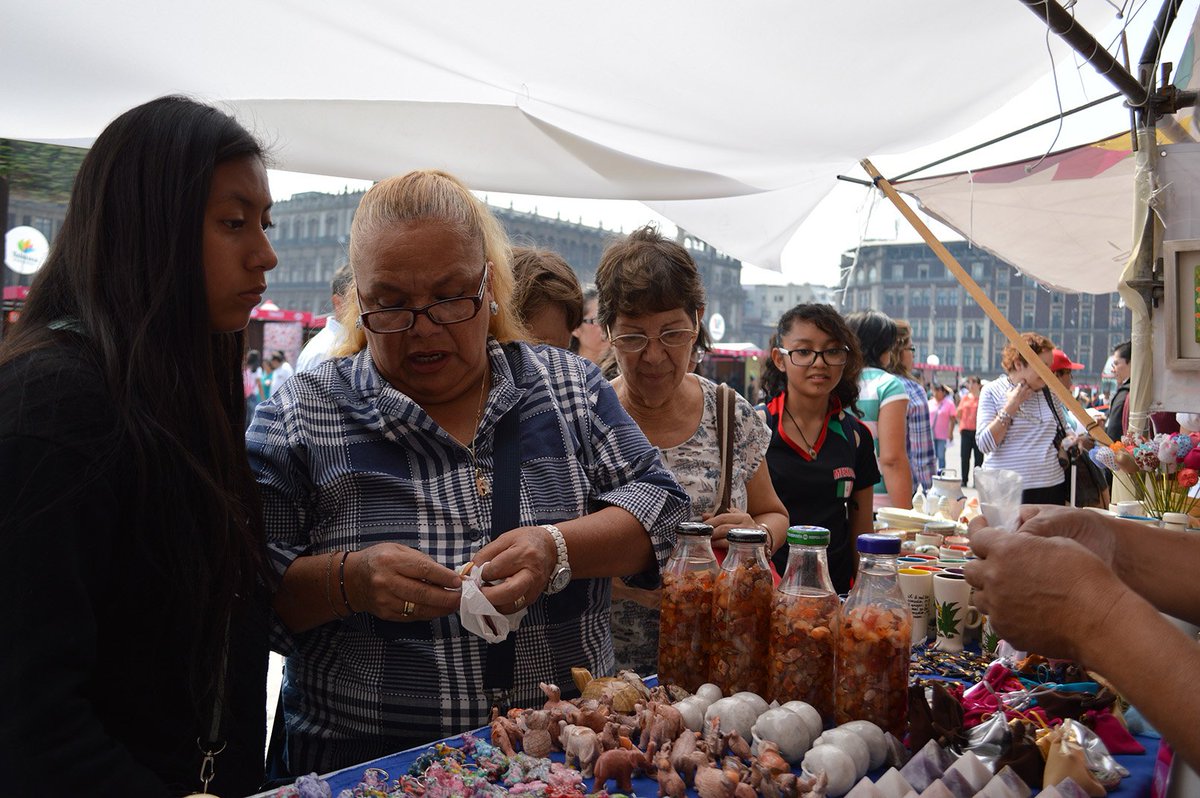 MarVanmx's tweet photo. Asiste al Zócalo de la CDMX donde se realizará la feria "México en el Corazón de México”, hasta el 25 de febrero, en la cual participan 30 estados del país y hay más de 80 actividades, gastronomía, cultura y artesanías. https://t.co/bM5Yc3eMNQ