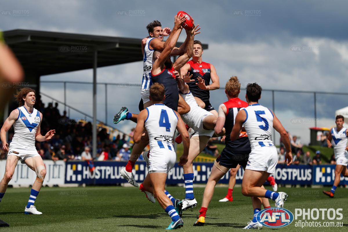Flying high in Tassie! #JLTSeries 

📷: <a href="/MichaelCWillson/">Michael Willson</a>