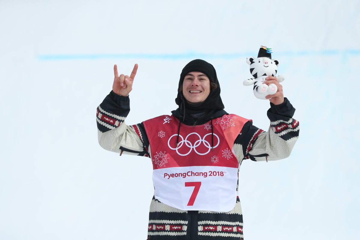 TeamCanada's tweet photo. #PyeongChang2018 was huge for @CanadaSnowboard's squad, grabbing 4⃣ medals for #TeamCanada's biggest snowboard🏅 haul at an Olympic Winter Games. 

🥇 - Sebastien Toutant
🥈- Max Parrot &amp; Laurie Blouin
🥉- Mark McMorris 

#BigAir #Slopestyle https://t.co/CZQsHnYALE