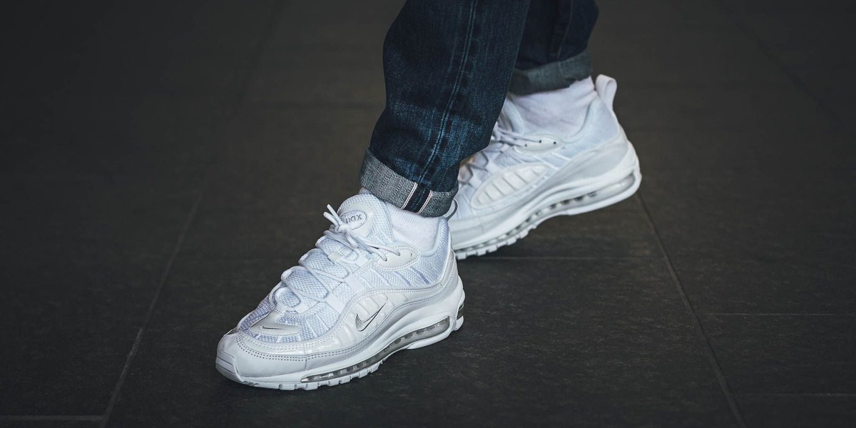 am98 triple white