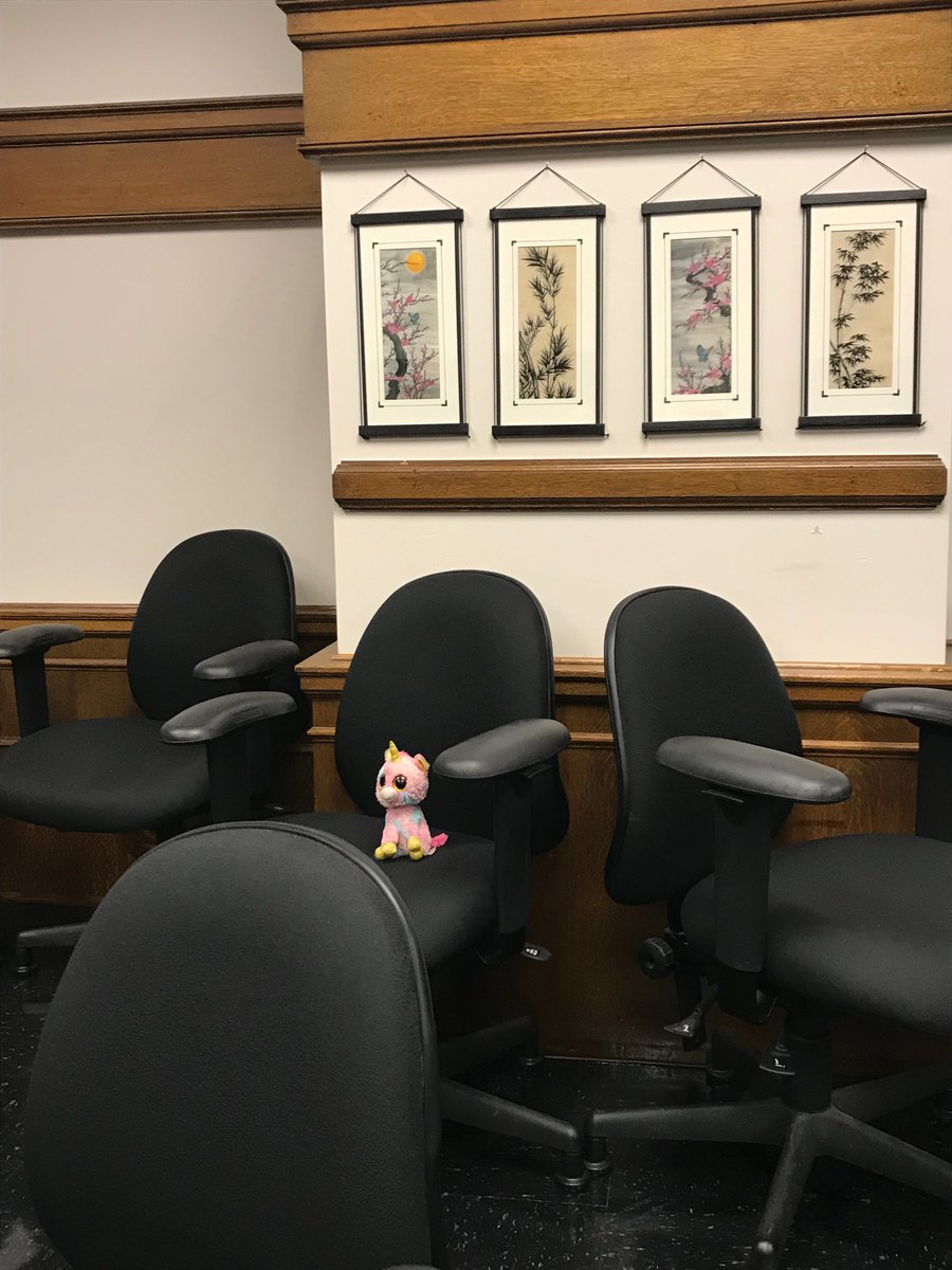 MsLawyerLady82's tweet photo. Friday’s class was spent getting a tour of King County Courthouse with @JudgeMaryYu, juror number 8, and @seattleulaw’s youngest students. #futurelitigators #futurejudges https://t.co/yqKXUQ6jy7
