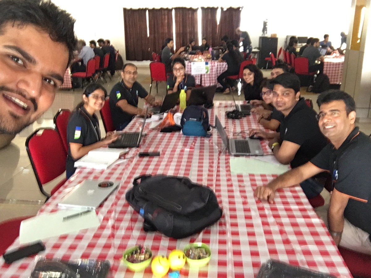 rohitshirsagar's tweet photo. Team Reboot..Semicolon Event..#Hackatho ... @psl_semicolons @Persistentsys #Semicolons18 https://t.co/8XWryvmpzu