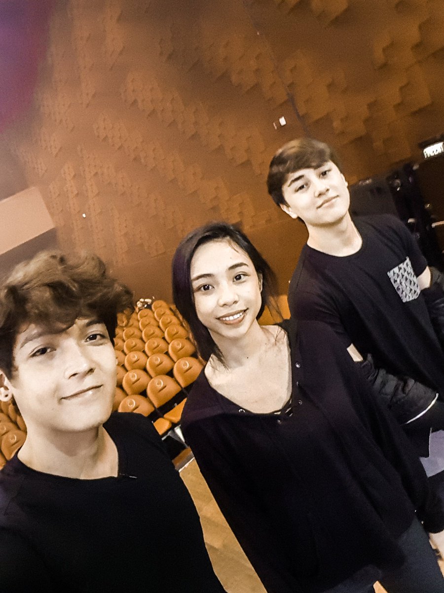 voltzvallejo's tweet photo. Last night at @maymayentrata07 's #MAYMAYLivingTheDream salamat #Flyers and #MayWard sa mainit na pagtanggap! https://t.co/7xzPzS2PLW