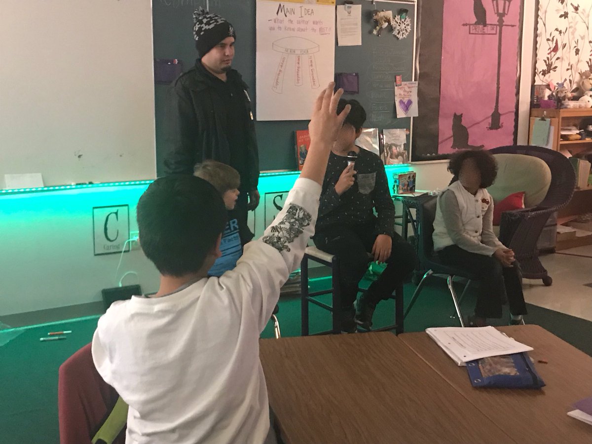 BeasleysBunch's tweet photo. It was bittersweet having our final lesson with Mr. Ben from @zachtheatre this morning, but as one student said, “what he taught us will also be with us, so it is like he is too.” #ArtsAcrosstheCurriculum #AISDproud #ActorsTools @AISD_LangArts https://t.co/O3j7pu5GuC