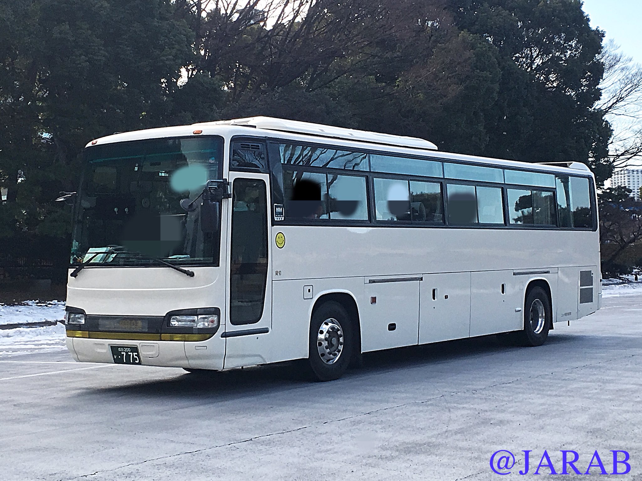 Jarab Twitterren ニュー恒容交通 和泉0か1993 元は成田0か775を付けていた車だと思われます 先月末までは成田 ナンバーでした 巡り巡って関西に戻ってきた車という事になるでしょうか そして和泉0かナンバーも もうすぐ00番台ですね T Co