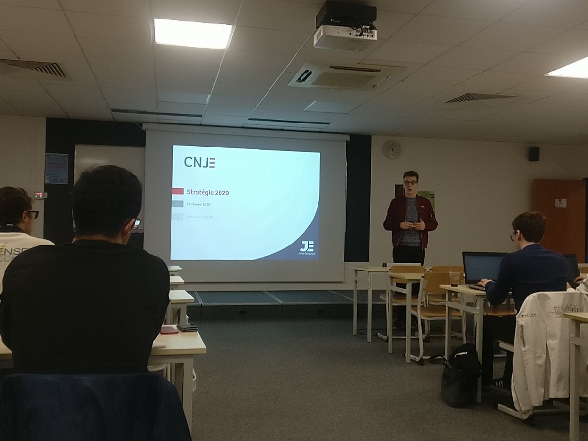 JuniorJEECE's tweet photo. Nous recevons aujourd'hui la @cnje pour leur second #OpenLocal dans les locaux d'@IngenieursECE #WeAreJE #VieAssoECE https://t.co/GbBYhjgXK2
