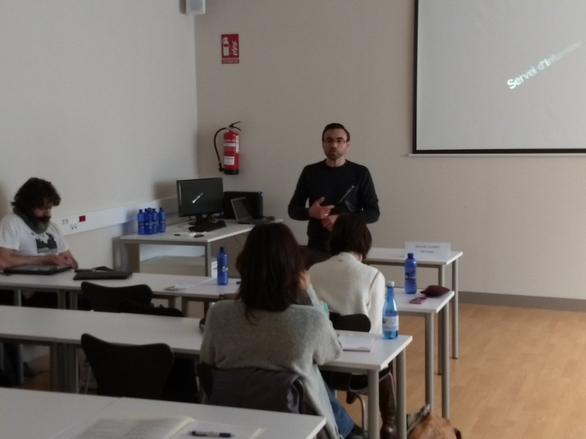 soriano_jav's tweet photo. 38 centres de tota la Comunitat Valenciana, 45 docents de CS, ALC i VLC, 15 ponents... El Menador de l'UJI i l'ajuntament de #Castello ple un dissabte pel matí amb les I Jornades de #FilosofiaPV a Secundària. La innovació a l'aula de Filosofía. #CsCEFIRE https://t.co/MMJRTyyPpd