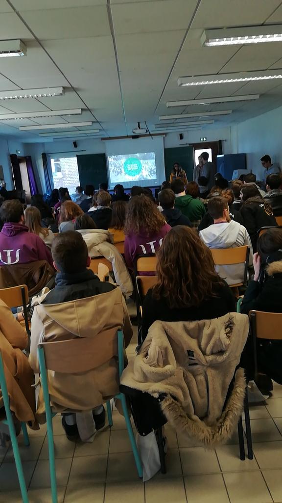 Aujourd'hui l'<a href="/unedesep/">UNEDESEP</a> est présente au Congrès d'hiver de la <a href="/FENEPSYassos/">FENEPSY</a> !
Au programme du week-end tables rondes, débats et formations pour les étudiants en psychologie - Cc <a href="/PDE_Etudiants/">PDE</a>